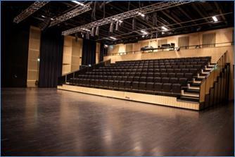 Kammaren Spiras mest flexibla rum, Kammaren, har möjlighet att ta emot teater, musik, dans och konferenser.
