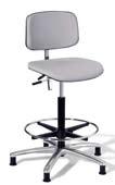 DEN ÄR LÄTT ATT ANVÄNDA OCH UTRUSTAD MED BASKON- TROLLER FÖR EN ERGONOMISK OCH INDIVIDUELL ARBETS- STÄLLNING.