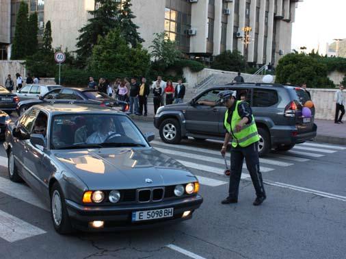 medio BULGARIO Obstrukco de la surstrata cirkulado La problemo pri la obstrukco de la surstrata cirkulado ekzistas plimalpli en ĉiuj grandaj urboj en la mondo.