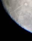okularet 10 mm förstoras månen upp så att