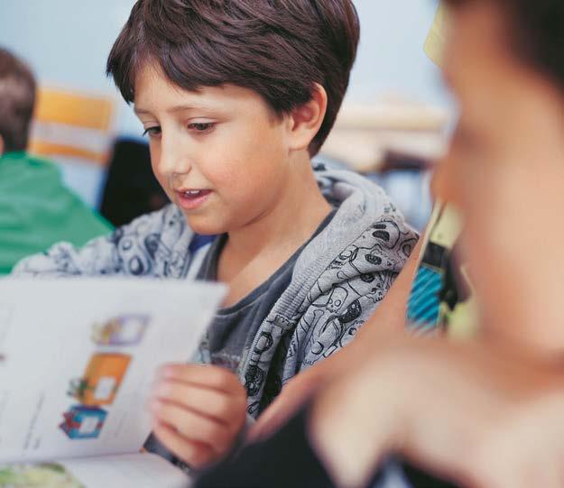 Kapitel 4. Skolan > > Både låg- och högpresterande elever har förbättrat sina resultat. > > Elevernas socioekonomiska bakgrund och migrationsbakgrund har fortsatt stor betydelse för resultaten.