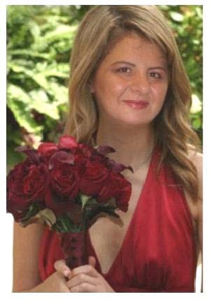 Şi-n vis, când m-o chema plângând prin piele şi prin vene, să-l simt mereu, cu freamăt blând, dormind sub măşti perene, ca dintr-un trup de rugăciuni să nasc minuni cât poate.