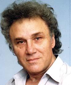 Un nou scenariu Mizil, oraş cu bună etichetă, Avându-l pe Romeo ca patron A inventat o nouă Julietă, Urcându-l pe Ranetti în balcon. CRISTIAN MARIN Doctor în istorie.