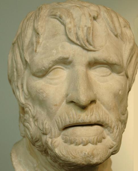 Hesiodos Hesiodos (Ἡσίοδος) levde under mitten av 700- talet f.kr. i Askra i Boeotien. En del knapphändiga självbiografiska detaljer framgår i hans skrifter.