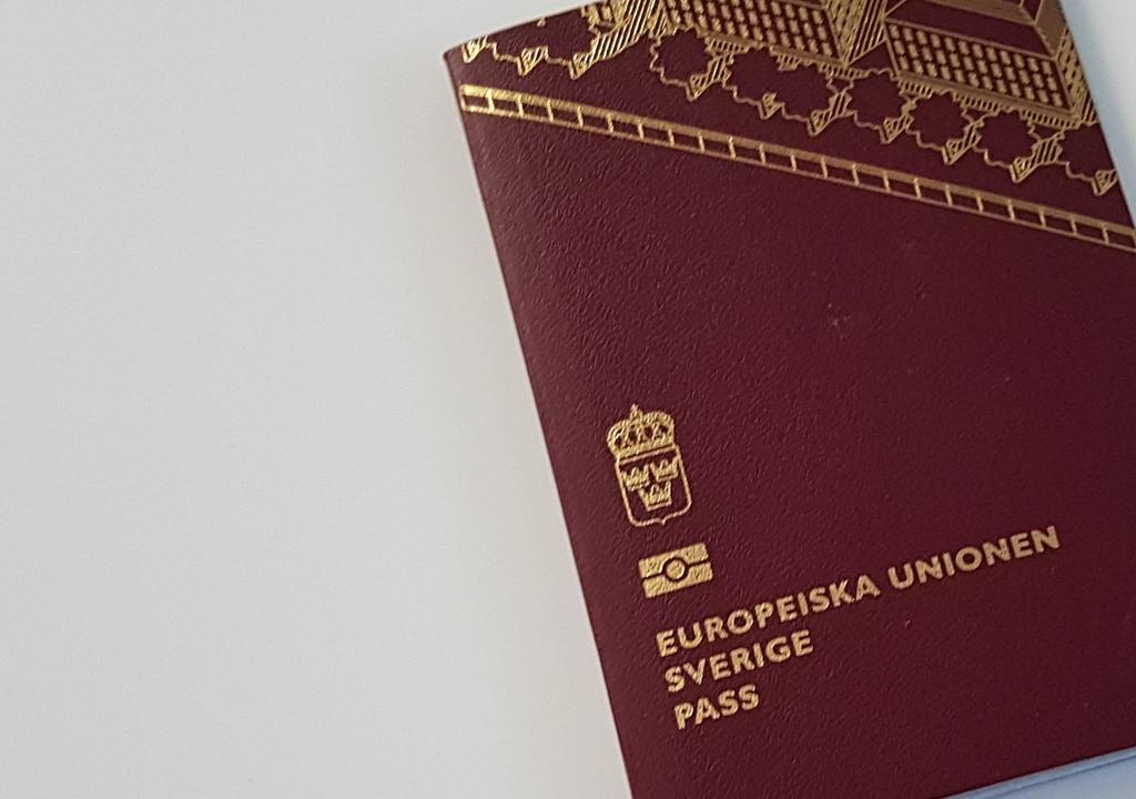 PRESTIZ II TOP 10 PASOŠIA Jekh phuv kotar purani Jugoslavia gurinđa pe maškaro 10 phuvja najzoralje pasošencar ko sveto. Phuvja so šaj te faljinen pe zoralje pasošeja tane i Nemačka hem o Singapur.