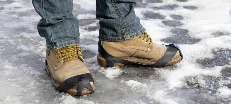 ضدلغزش با ارتفاع کوتاه اغلب منجر به تعادل بهتر شده و باعث میشوند راه رفتن بر روی سطوح سخت آسانتر شود. میخهای بلندتر کشش بهتری را در برف و یخ نرم ایجاد میکنند.