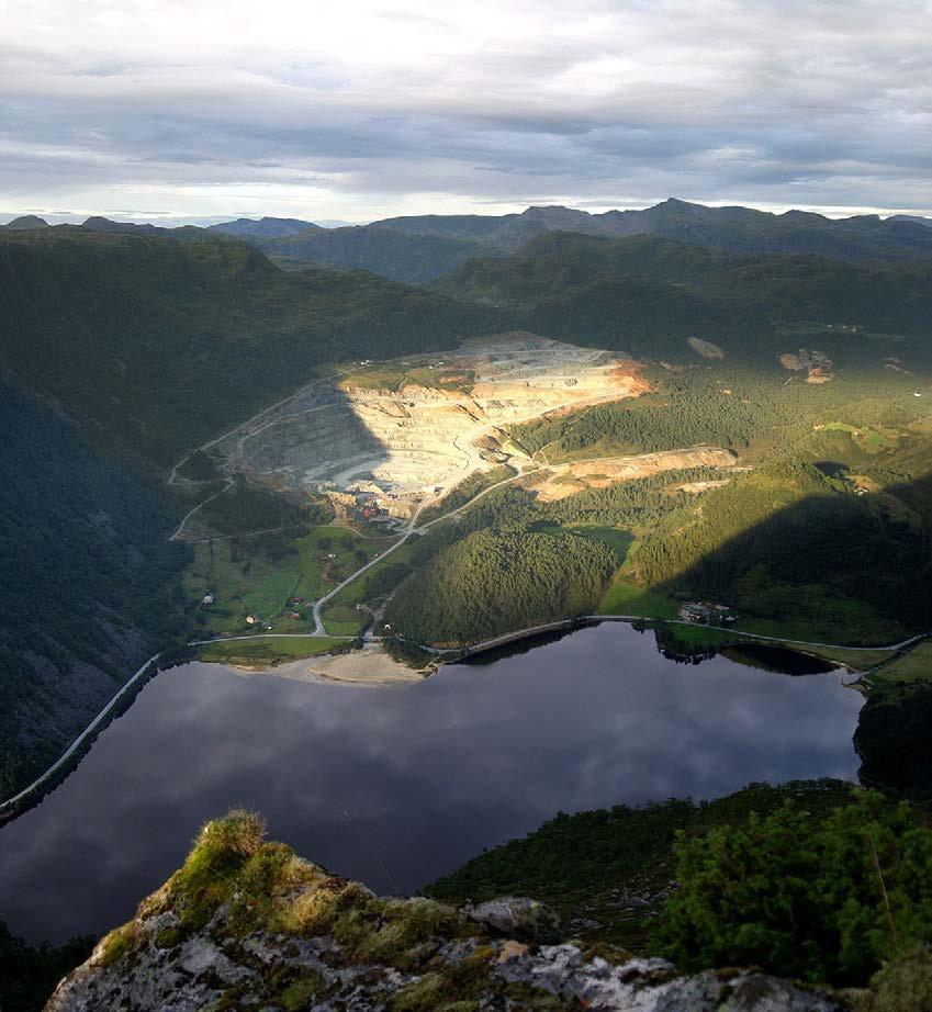 Gusdal olivinförekomst - Åheim 6 km 2 förekomst Antagen mängd olivin är 80