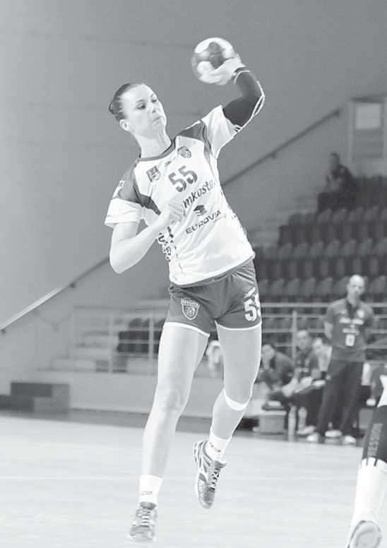 www.sport.sk HÁDZANÁ 41 INTERLIGOVÝ TELEGRAM Šaľa si poradila doma s nepríjemným Zlínom, ktorý v roku 2016 ešte nezískal ani bod. Oduševnený výkon ŠKP znovu nestačil na prvé tohtosezónne víťazstvo.
