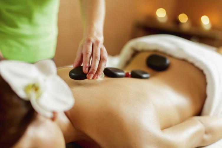36. Skäm bort dig! P å hotellet Tamaris i Tucepi fi nns hälsocentret Aura Beauty Salon.