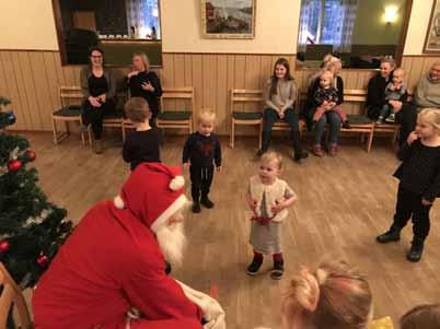 Julgransplundring Julen dansades ut i föreningshuset den 7/1. Det kom 30st danssugna barn och vuxna.