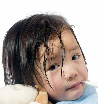 چه زمانی باید به پزشک مراجعه کنم چنانچه در هنگام سرماخوردگی تب کودک در طول ۳-۴ روز پایین نیاید. چنانچه کودک تند یا به سختی نفس بکشد. کم اشتهایی موقت در هنگام سرماخوردگی امری شایع است.