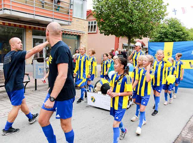 populäre Robinsonvinnaren. Han berättar bland annat om sin uppväxt och drömmar.