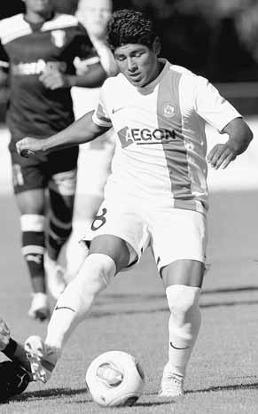 22 FUTBAL pondelok 28. 7. 2014 Čo všetko obnáša Baezov prestup z Trenčína do Slavie Praha Zisky a straty Futbal je hra, ktorá má absolútnu logiku.