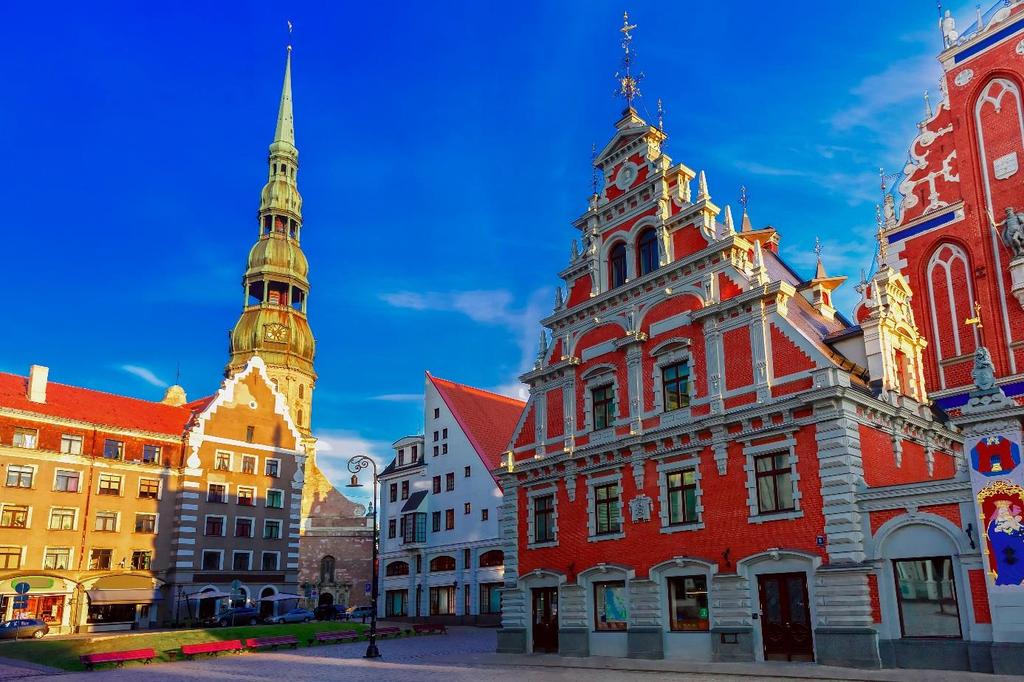 RIGA BALTIKUMS PARIS Riga; en vacker, modern och historisk stad. Lettlands huvudstad Riga är inte bara ett populärt resmål för oss i Norden, Riga lockar nämligen folk från hela världen.