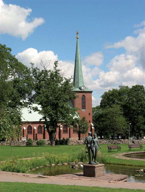 10 BYGGNADSVÅRDSRAPPORT 2007:94 Gislaveds kyrkogård Gislaveds kyrka och kyrkogård från Kyrkparken, ursprungligen marknadsplats.
