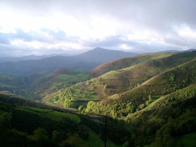 Den franska vägen, Saint Jean Pied de Port Pamplona Ponferrada Santiago de Compostela, 16 nätter 4(11) Dag 8 O Cebreiro Triacastela Vandringen från O Cebreiro går utmed en av ledens vackraste