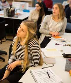 Om hänsyn tas till AcadeMedias utbildningsutbud (en högre andel yrkesförberedande program) hamnar betygspoängen istället strax över ett viktat riksgenomsnitt.