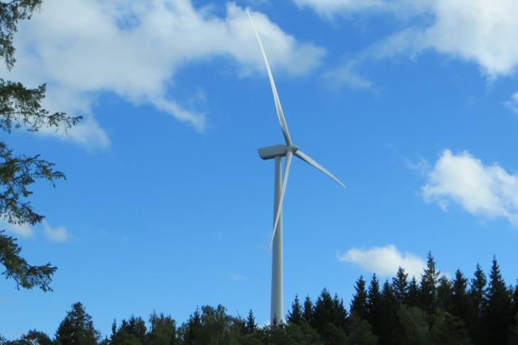 Wind Affärsområdet Wind ansvarar för utveckling och drift av Vattenfalls lands- och havsbaserade vinkraftsverksamhet, samt storskalig och decentraliserad solkraftsproduktion och batterier.