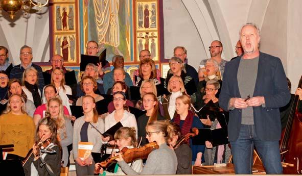 Lucia med tärnor gästade