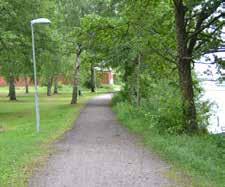 En del mindre badbryggor och badplatser finns bland annat längs Sundby strand, Husby och Tuna och dessa förvaltas av privatpersoner och föreningar. 7.