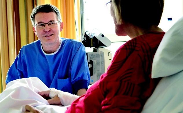 ! aktuellt dödshjälp ut den palliativa vården först. Men det går ju inte att backa historien. Han tror dock inte att palliativ vård kommer att göra eutanasi överflödigt i framtiden.