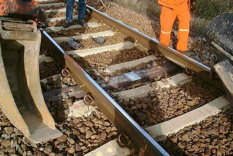 slipersinskjutningen. Ingen schaktning i makadambädden erfordras.