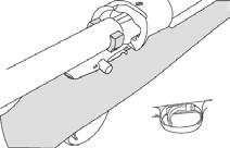Installation av slutstycksenheten: Slutstycksenheten låser patronen i patronläget. 1. Rikta alltid skjutvapnet i en säker riktning. 2. Sätt säkringsmekanismen i S-läget. 3.