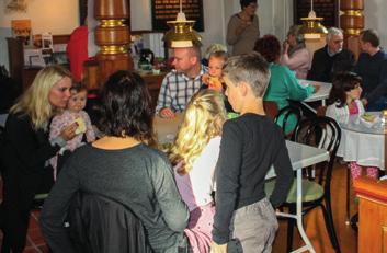 Kyrka för alla åldrar Det var en mysig och nästan familjär stämning i kyrkan när Fem gånger Fem kyrkisskola hade sin avslutning i Bårslövs kyrka den här höstterminen.