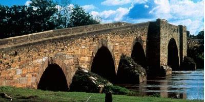 Den franska vägen, León O Cebreiro, 7 nätter 1(8) Vandra i Spanien Den franska pilgrimsleden/camino Francés, 7 nätter León O Cebreiro, 6 vandringsdagar Regionen Castilla y León är inte bara den till