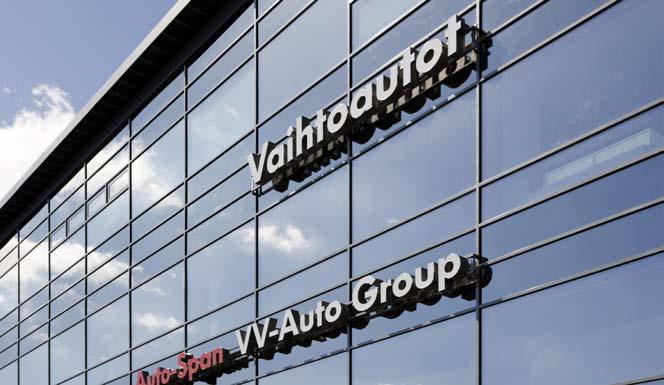 Fasadglas Såväl enkelglas som isolerrutor kan användas till glasning av fasader.