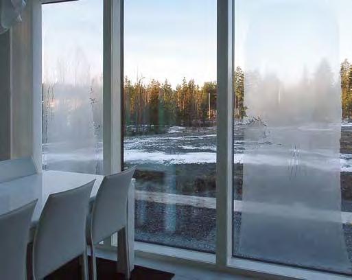 Speglande specialglas Produkt Tjocklek Dagsljus mm Transmission % Reflektion belagd yta % Reflektion glasyta % Pilkington MirroView 6 25 64 59 Pilkington MirroView 50/50 6 37 50 46 Pilkington
