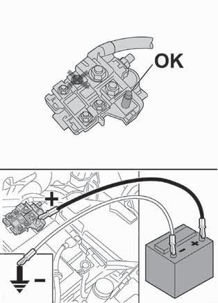 I NÖDLÄGE STARTA MOTORN Om varningslampan fortsätter att lysa på instrumentpanelen, vänd dig omedelbart till Alfa Romeos servicenät.
