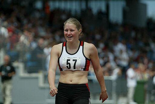 Gotlandsrekord på 400m häck och nytt junior rekord på 200m han det också bli. Blev 9:a på Stora SM på 400m häck.