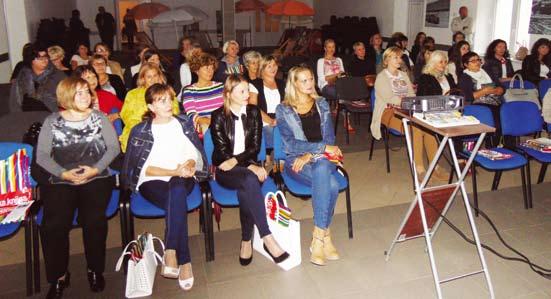 izrađivali kućni ljubimci, psi, mačke, ptice, a dječici su pomogli i njihovi djede i bake.