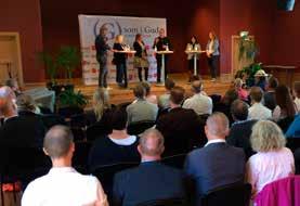 Seminariet inleddes med att Anne Muench från Open Doors redovisade resultatet av rapporten Religiöst motiverad förföljelse mot kristna flyktingar i Sverige som Open Doors släppte i början av sommaren.