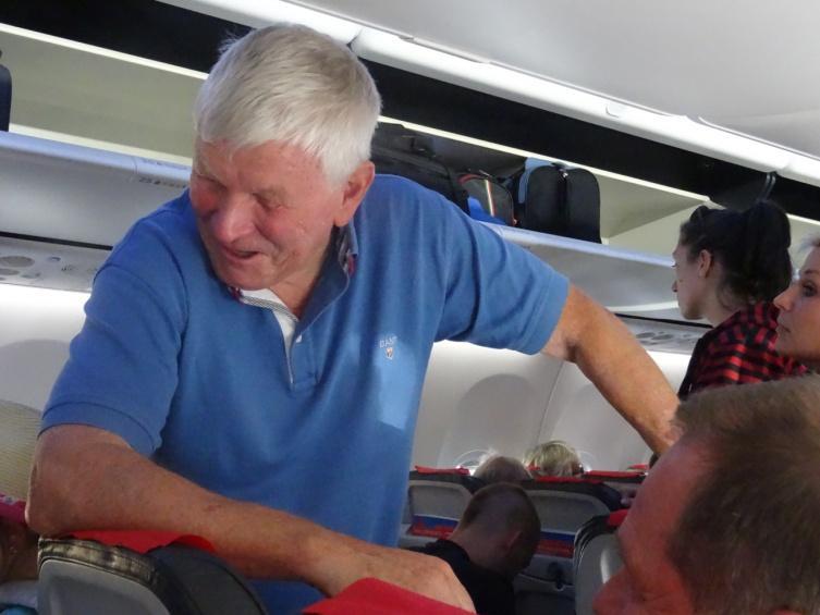 Flygtiden från Krakow till Gardemoen är knappt två timmar så vid 16-tiden var vi åter i Norge. Ganska kort flygtid så Björn Hjortsberg måste hinna med och prata med de han inte sett under veckan.