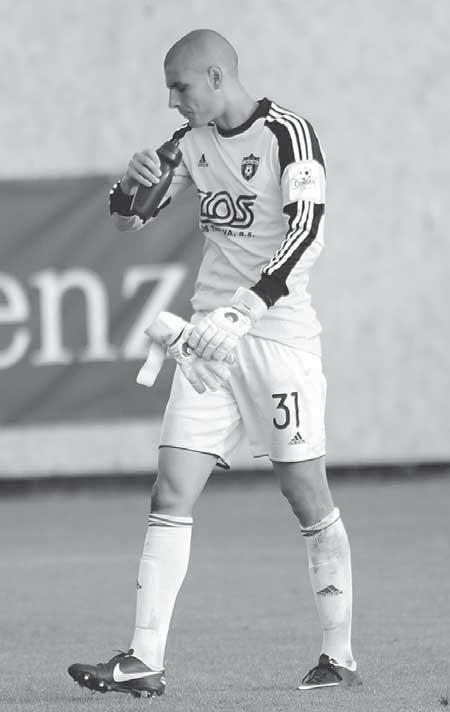 www.sport.sk FUTBAL 3 PRVÝ ZÁPAS 2.