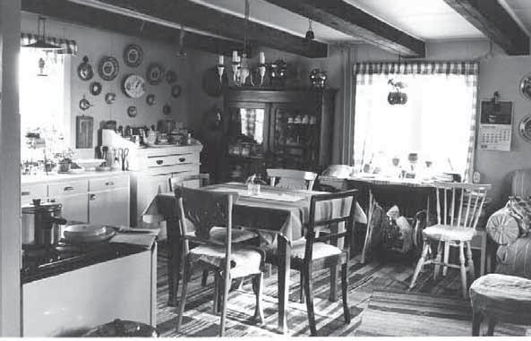 Hildas stuga tillhörde en före detta bondgård i Stockby och gården köptes av en Bernhard Söderström 1932. Stugan köptes 1950 av Bernhards syster Hilda.
