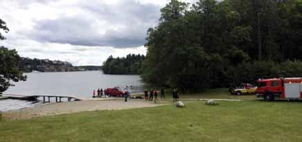 Under dagen blir en bil med låst släp och en vattenskoter på, stulen från en carport på Gällstaö. 7 JUNI Skadegörelse sker på en utländsk bil på en parkering vid Drottningholms slott.