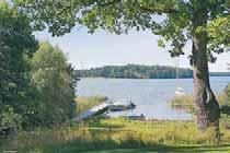 EKERÖ EKEBYHOV 5 rok, 180 kvm RICKSÄTTRA 6 rok, 144 + 72 kvm SVARTSJÖ