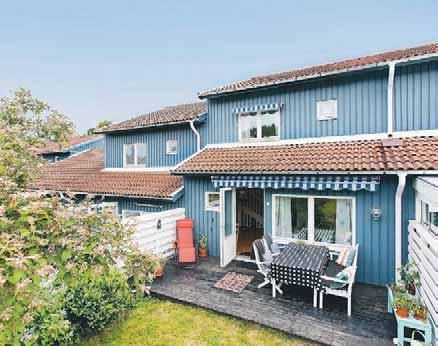 FÄRINGSÖ STENHAMRA 5 rok, ca 126 kvm Enplanshus Söderläge Gränsande mot grönområde