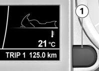 4 52 Vägmätare Välja vägmätare Slå på tändningen. Nollställa trippmätaren Slå på tändningen. Välja önskad trippmätare. Halvljus Halvljuset tänds automatiskt när motorn startas.