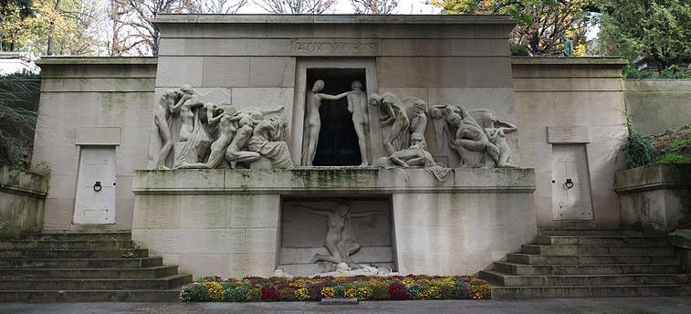 Bild 1. Albert Bartholomé, Monument aux morts, begravningsplatsen Père-Lachaise i Paris, 1899. Foto: Pierre-Yves Beaudouin / Wikimedia Commons / CC-BY-SA-3.