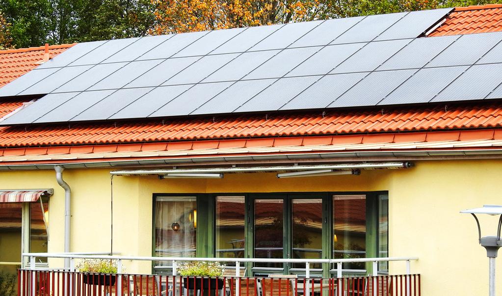 ELSÄKERHET FÖR SOLCELLSANLÄGGNINGAR STUDIEMATERIAL SOL I VÄST 7 Tre scenarion Vi vill göra det tydligt hur olika aktörer samverkar inom solcellsbranschen i förhållande till de krav som ställs i