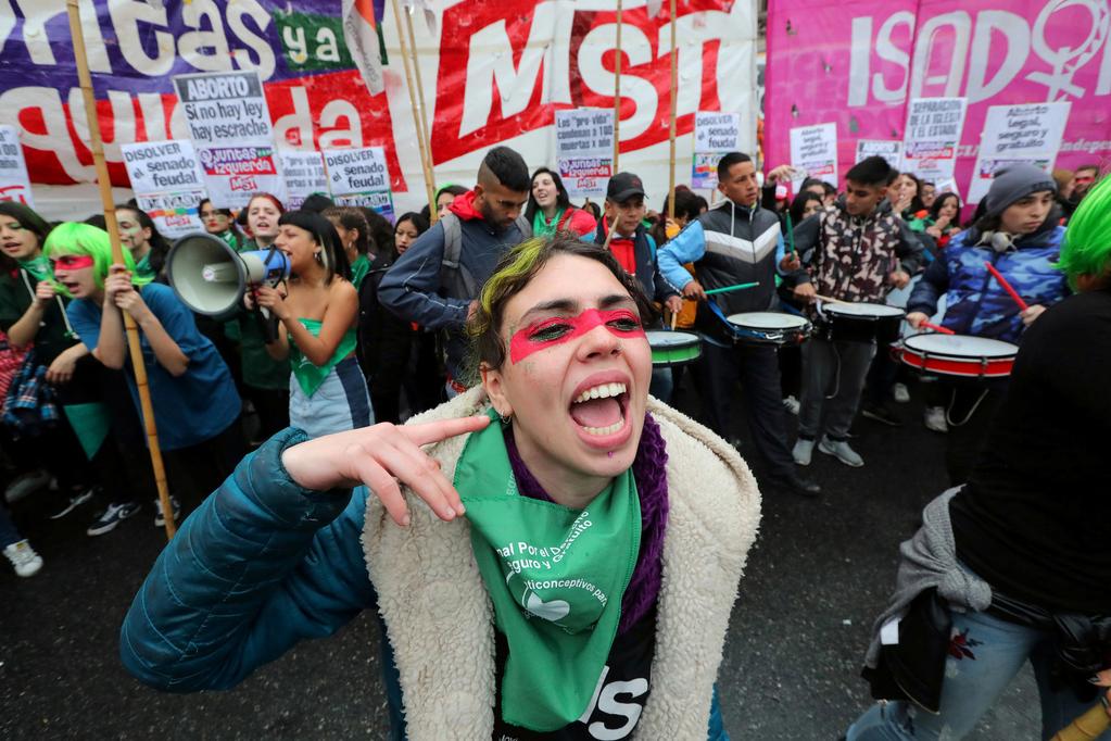 INSATS JANUARI 2019 SIDA 12 Aborträttsaktivister demonstrerar i Buenos Aires Foto: REUTERS/Marcos Brindicci RIGHT S TODAY - TILLBAKABLICK PÅ 2018 Den 10 december, på 70-års dagen av FN:s allmänna