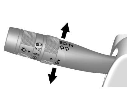 Tryck på knappen igen för att stänga av blinkerslamporna. Varningsblinkrarna slås på automatiskt om airbagarna utlöses. Flytta spaken ända upp eller ned för att signalera att du ska svänga.