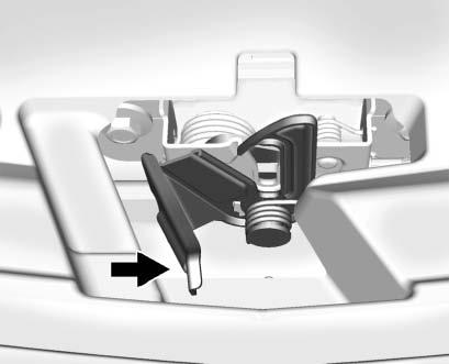 Den innehåller mycket mer information om bilens underhåll än denna handbok. Denna bil har ett airbagsystem. Se Service av ett fordon med airbags 0 84 innan du försöker utföra servicearbete själv.