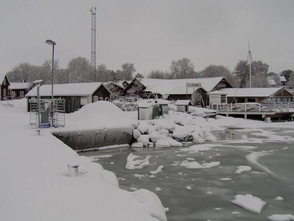 : Handling Sidantal 8 Vy från ångbåtsbryggan 2004-02-01 innan affären