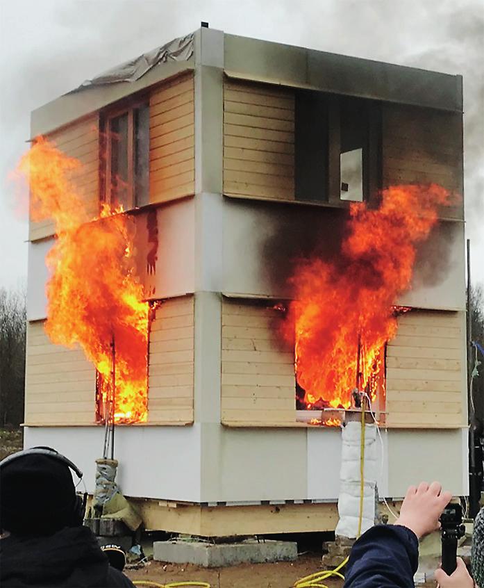 Heat Release Rate (MW) 1 1 Test 1-2 (baseline) Test 1-3 (one wall exposed) 1 2 3 4 Heat Release Rate (MW) 1 1 Test 1-6 (exposed wall and ceiling) Test 1-1 (baseline) Test 1-4 (exposed ceiling) Test