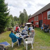 Den 19 augusti hölls den årligen återkommande torvdagen i Torstamåla torvströfabrik som ligger söder om Torstamåla by, vid Torstamåla fly (mosse).